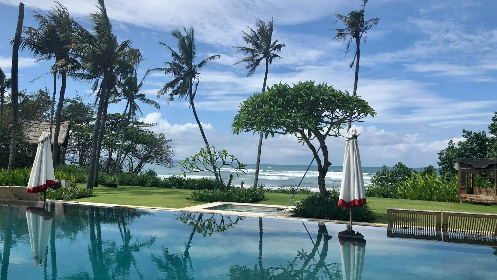 Villa Ombak Luwung Beachfront Estate Canggu