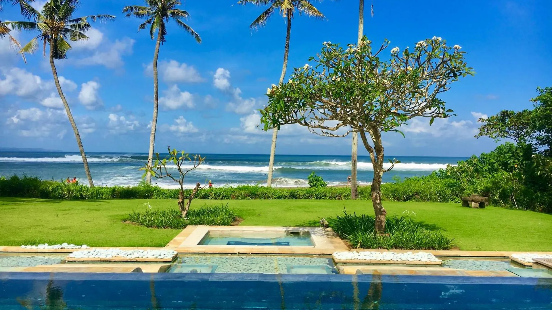 Ombak Luwung Beachfront Estate Canggu
