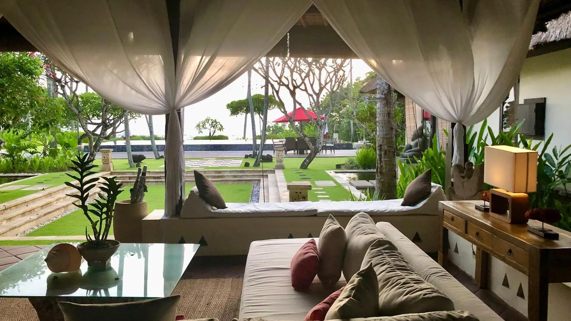Ombak Luwung Beachfront Estate Canggu  Villa